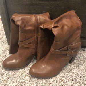 ***Gently used Sophiiep size 81/2